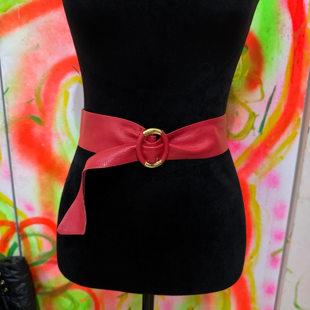 Vintage faux red leather belt